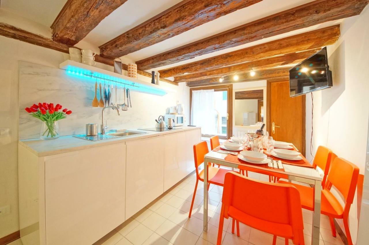 Calle Dei Fabbri San Marco Apartment Venesia Bagian luar foto
